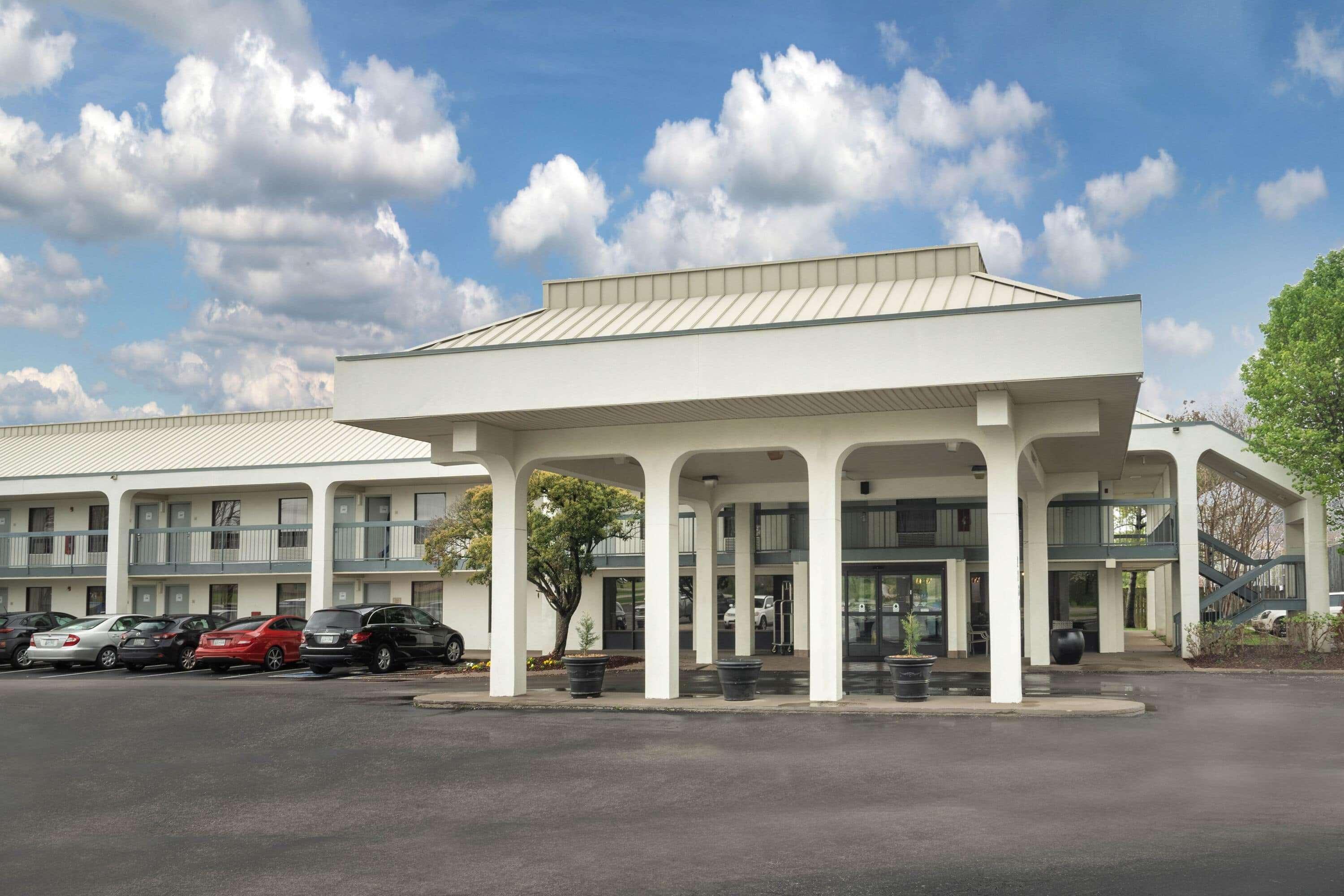 Baymont By Wyndham Murfreesboro Buitenkant foto