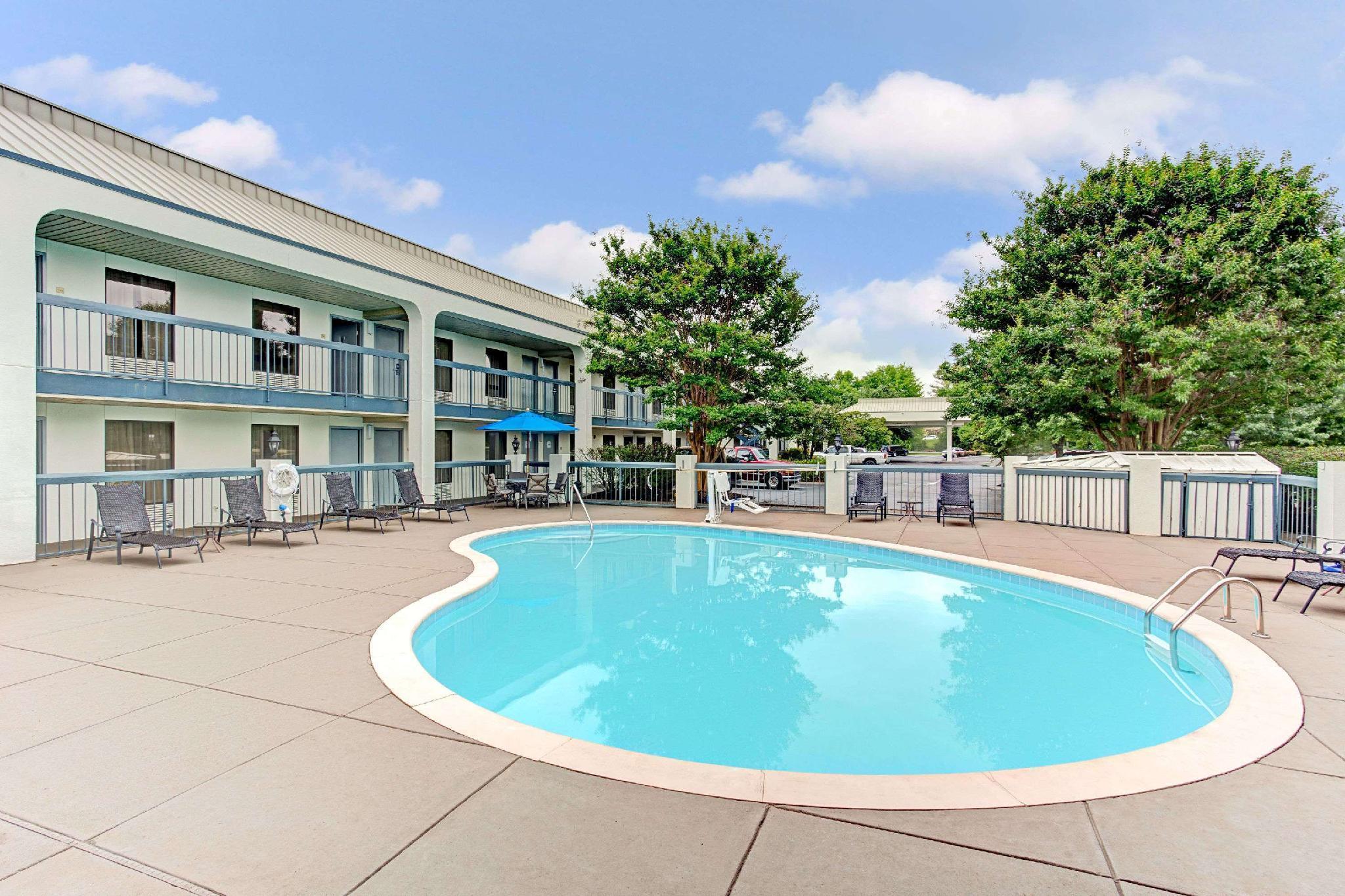Baymont By Wyndham Murfreesboro Buitenkant foto